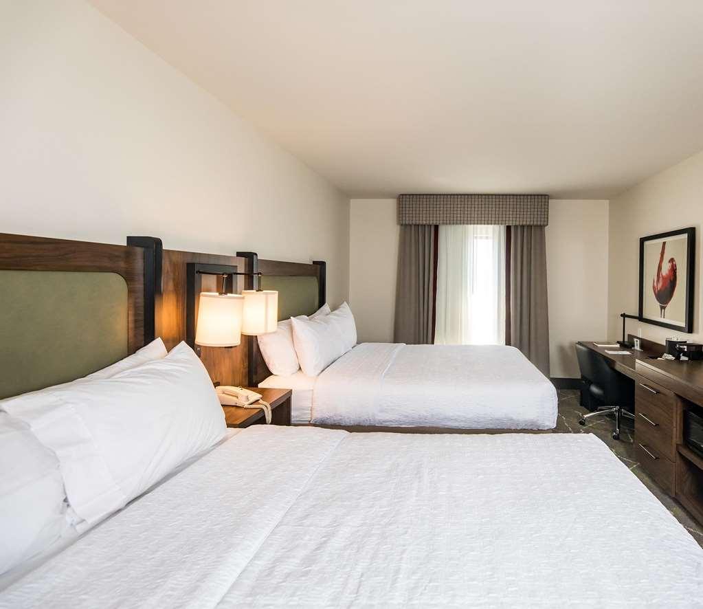 Hotel Hampton &